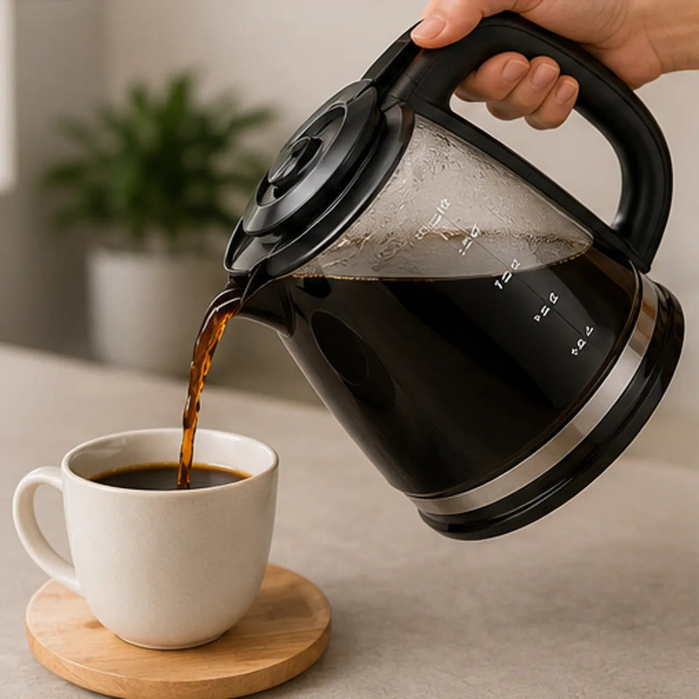 Combo Oster Premium Cafetera 12 Tazas BVSTDCS12B + Hervidor Eléctrico 1.7L BVSTKT673SS